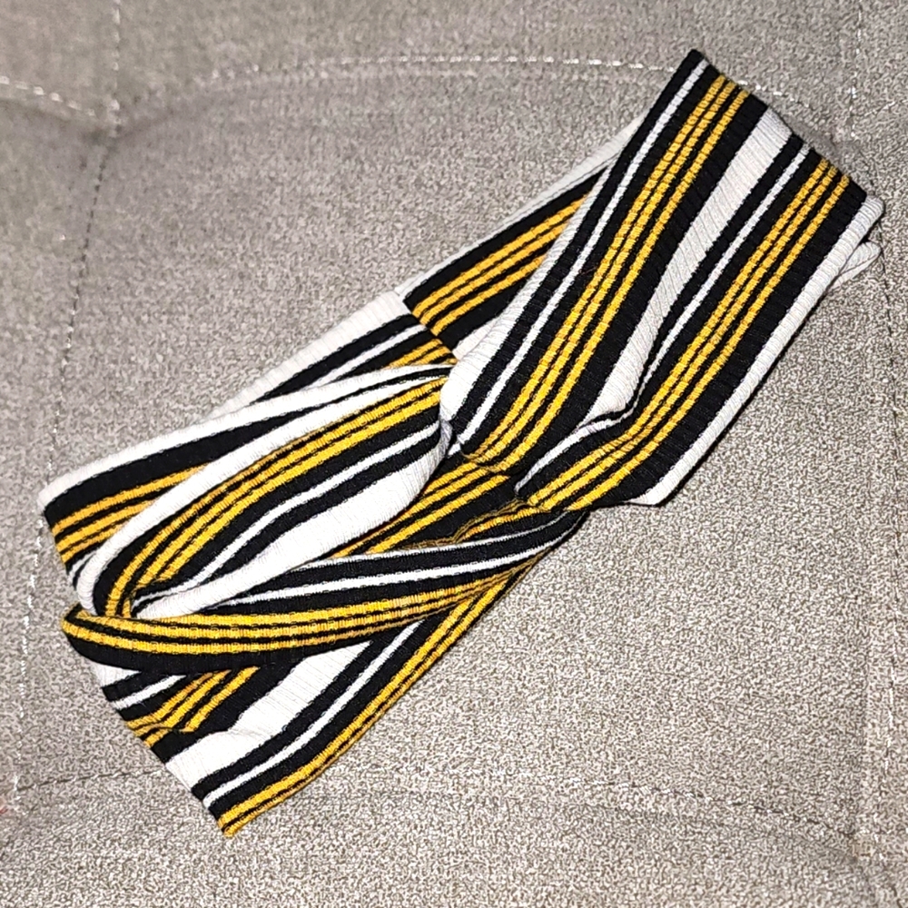 Twist headband